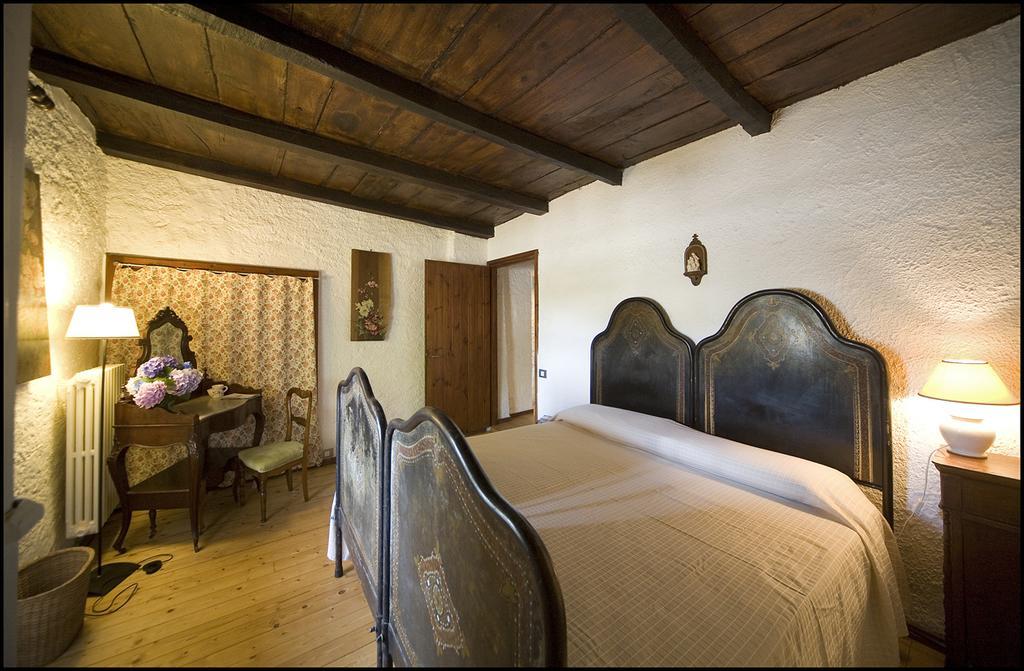 Agriturismo Famiglia Al Castello Di Bagnolo Bagnolo Piemonte Pokoj fotografie