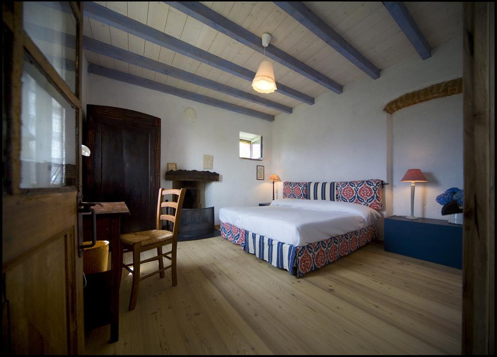Agriturismo Famiglia Al Castello Di Bagnolo Bagnolo Piemonte Pokoj fotografie