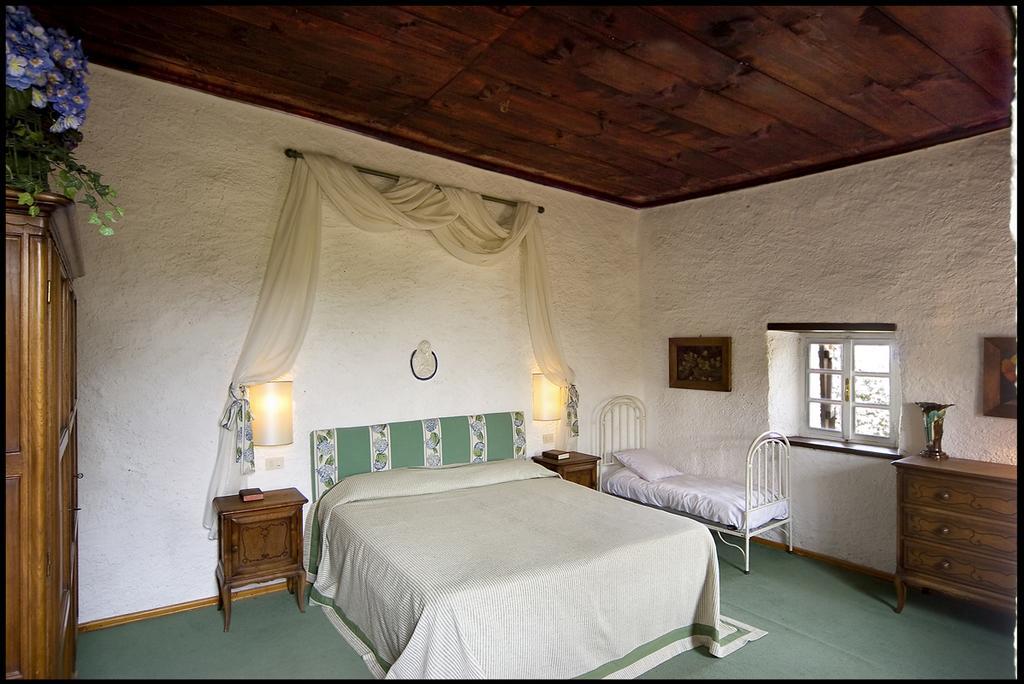 Agriturismo Famiglia Al Castello Di Bagnolo Bagnolo Piemonte Pokoj fotografie