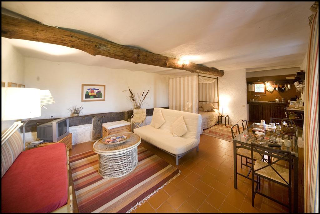 Agriturismo Famiglia Al Castello Di Bagnolo Bagnolo Piemonte Pokoj fotografie