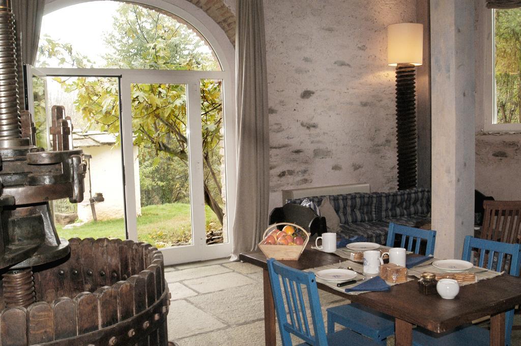 Agriturismo Famiglia Al Castello Di Bagnolo Bagnolo Piemonte Pokoj fotografie